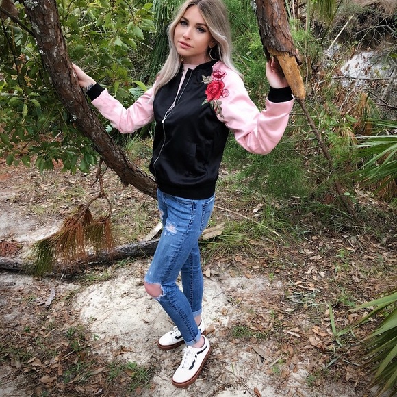 White and black vans 🐰 - Picture 8 of 8